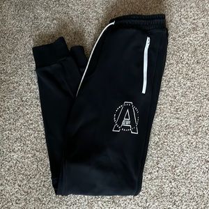 American Eagle joggers